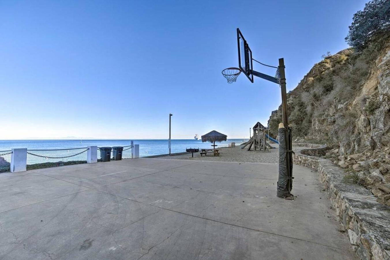 Gorgeous Oceanfront Villa With Panoramic Views 아발론 외부 사진