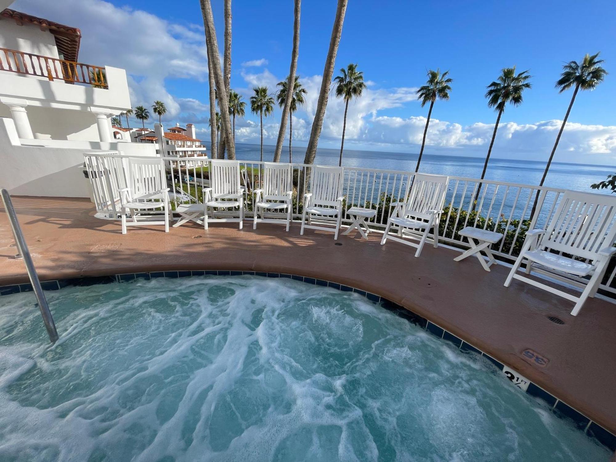 Gorgeous Oceanfront Villa With Panoramic Views 아발론 외부 사진