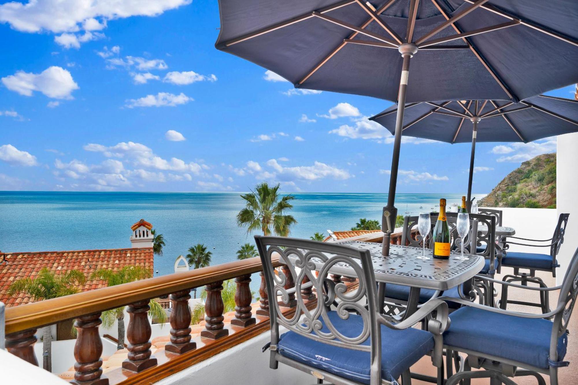 Gorgeous Oceanfront Villa With Panoramic Views 아발론 외부 사진