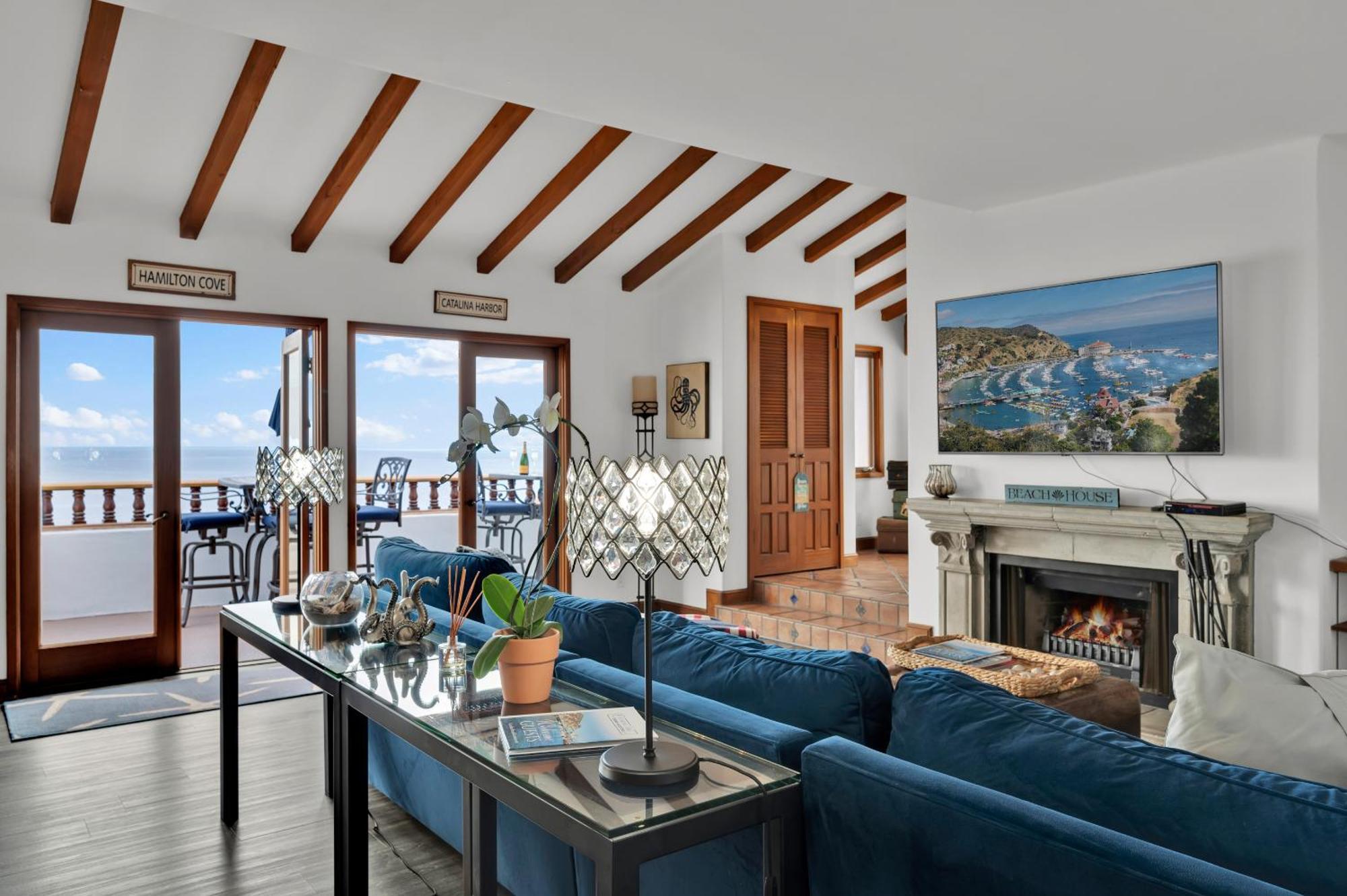 Gorgeous Oceanfront Villa With Panoramic Views 아발론 외부 사진